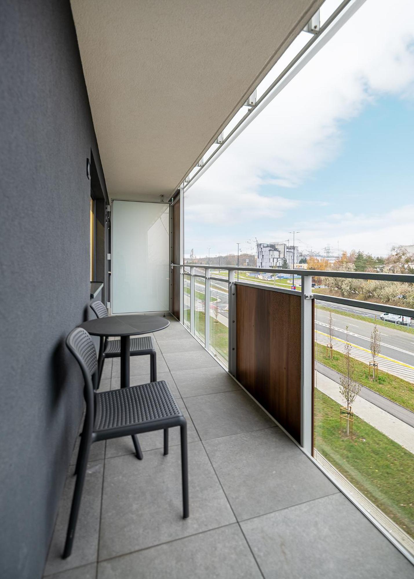 Rentplanet - Apartamenty Pileckiego Warsaw Exterior photo
